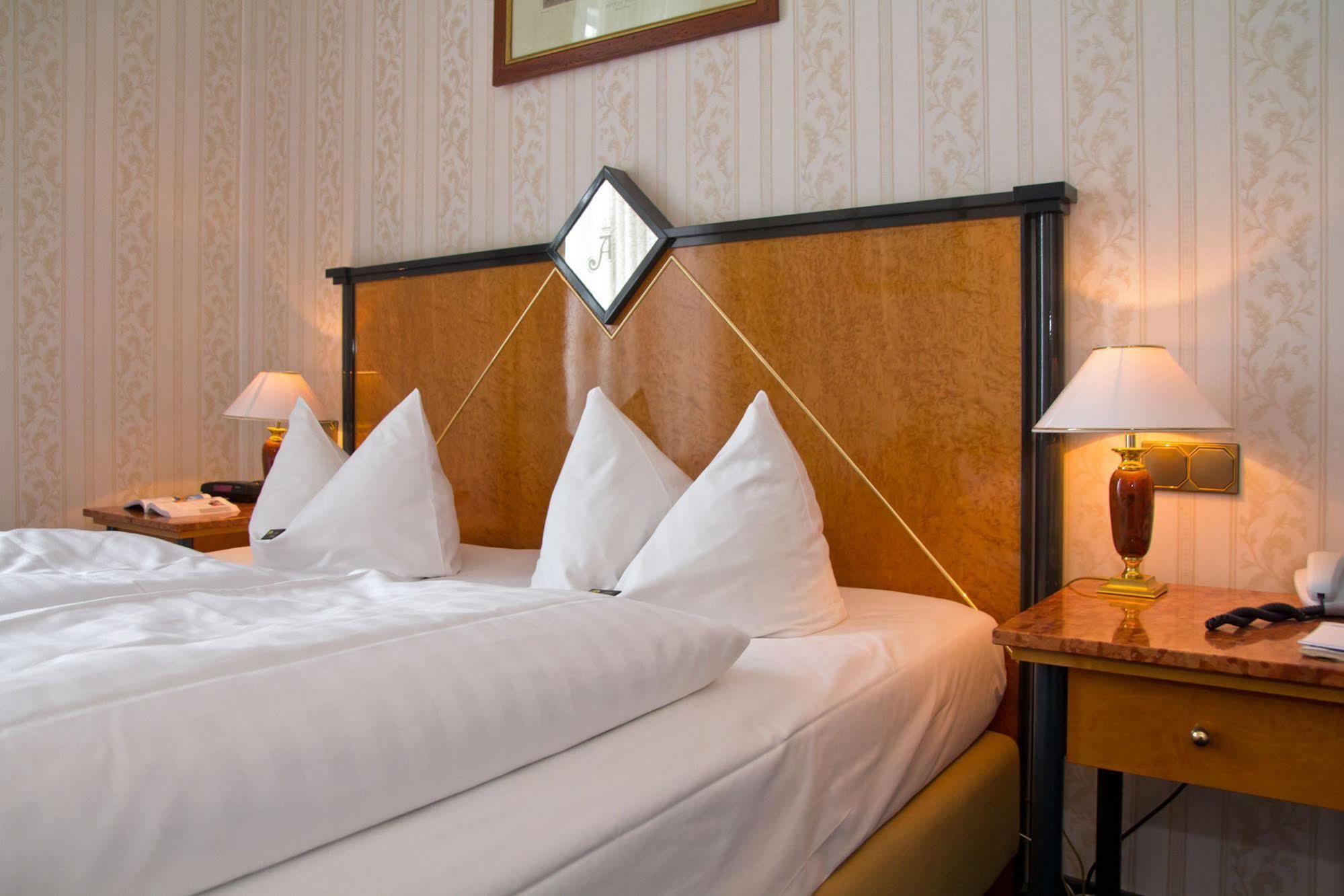 Seetelhotel Strandhotel Atlantic Heringsdorf  Eksteriør bilde